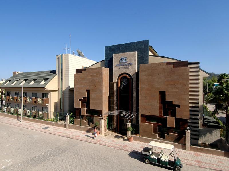 Ambassador Hotel Plaza