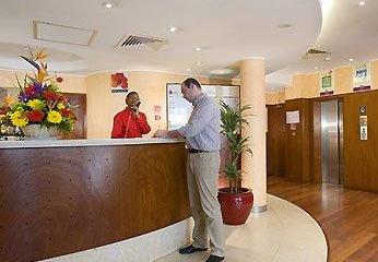 Отель Ibis Lisboa Liberdade Португалия, Лиссабон, фото 2