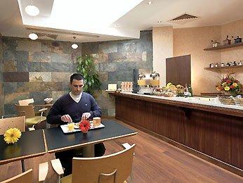 Ibis Lisboa Liberdade