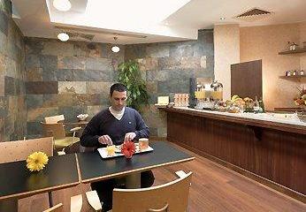 Отель Ibis Lisboa Liberdade Португалия, Лиссабон, фото 10