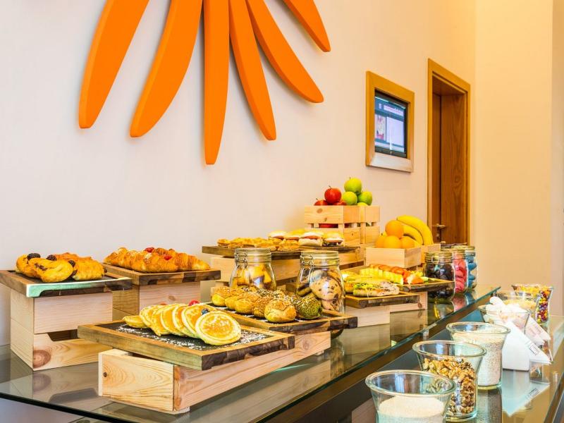 ibis Mall Avenue Dubai