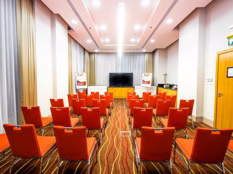 ibis Mall Avenue Dubai