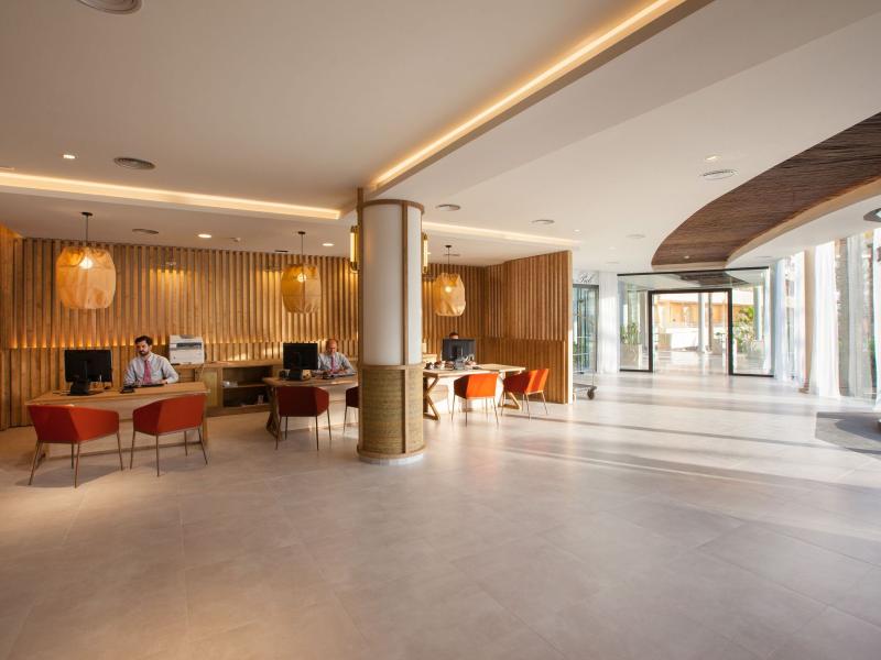 Corallium Dunamar by Lopesan Hotels