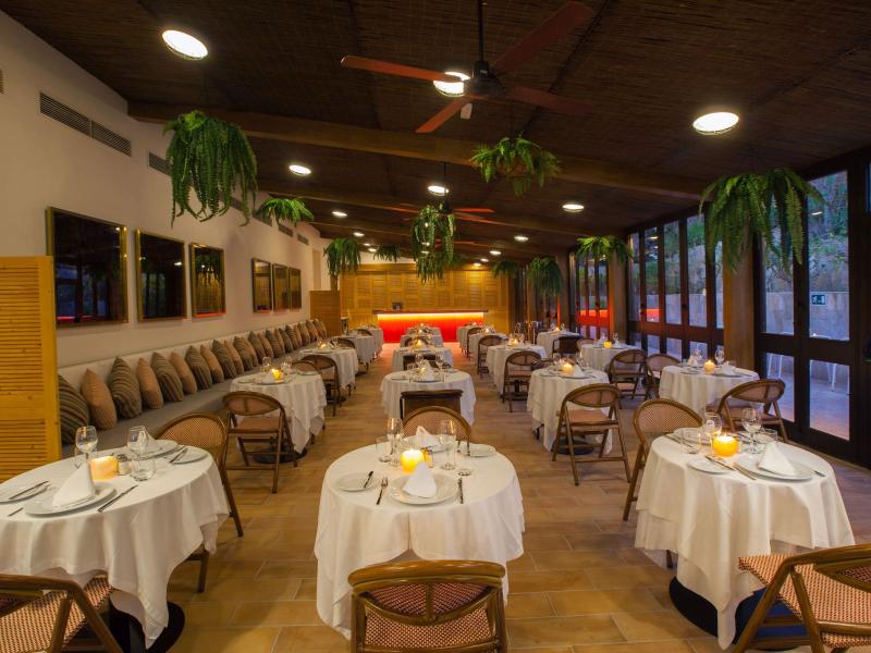 Corallium Dunamar by Lopesan Hotels