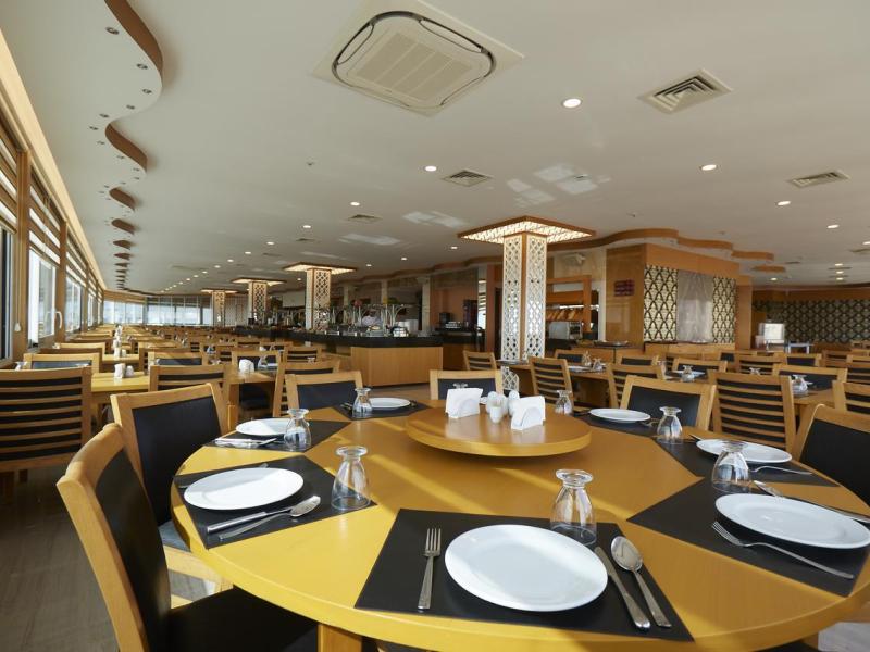 Ilkbal Deluxe Hotel