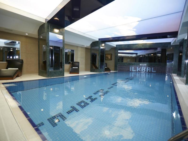 Ilkbal Deluxe Hotel