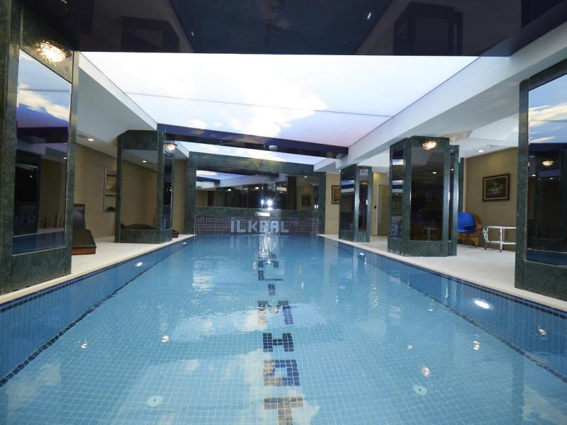 Ilkbal Deluxe Hotel
