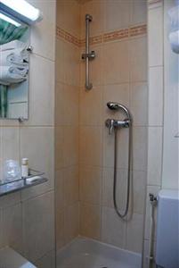 Best Western Le 18 Paris
