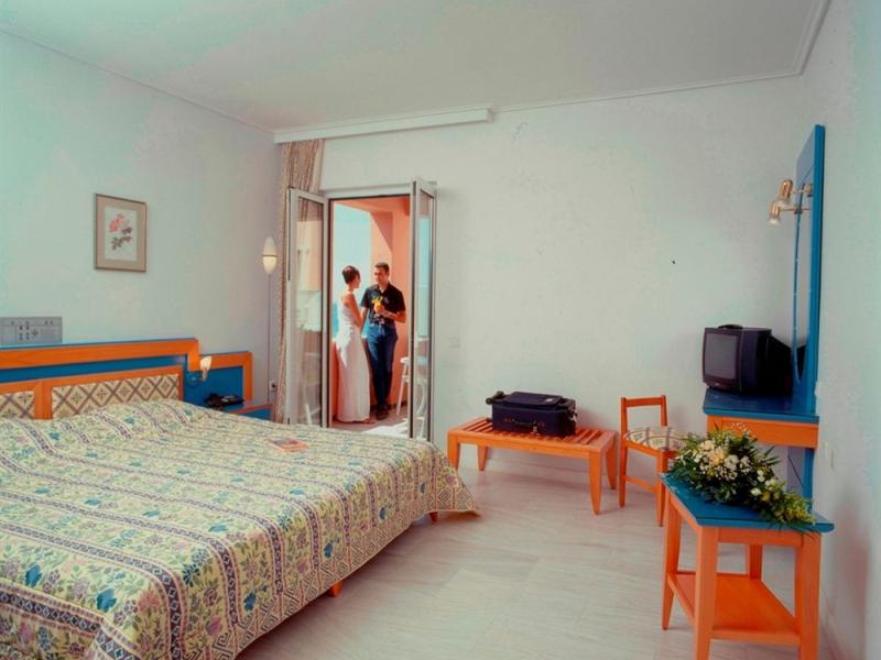 Ilianthos Village Luxury Hotel & Suites