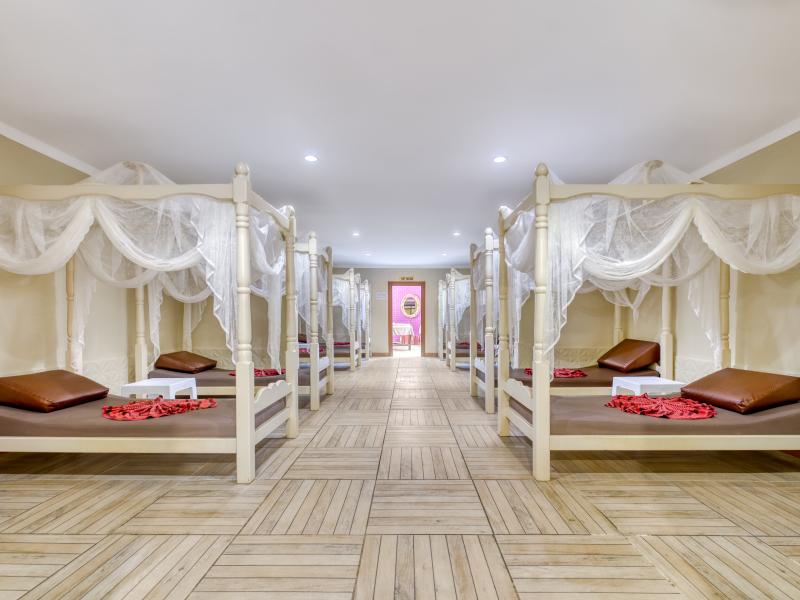 OZ Hotels Incekum Beach Resort