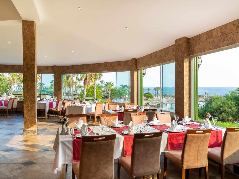 OZ Hotels Incekum Beach Resort