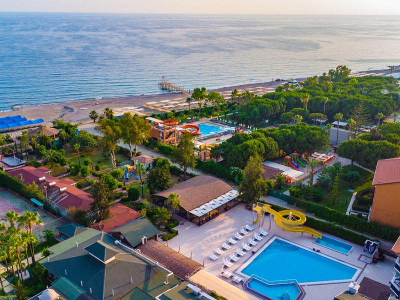 Clover Magic Garden Beach