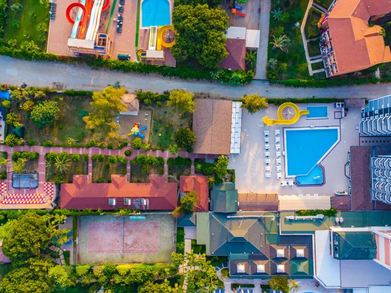 Clover Magic Garden Beach