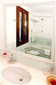 Hotel American Dinesen