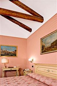 Hotel American Dinesen