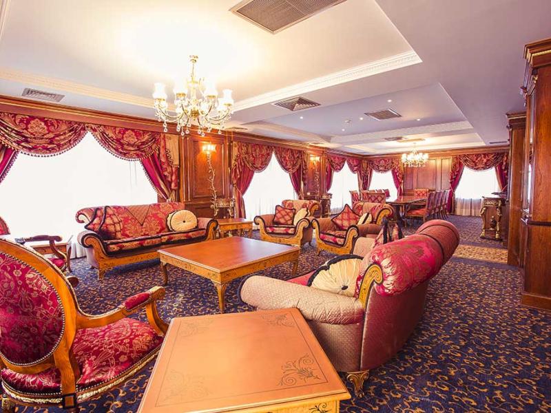 Intourist Palace Hotel & SPA