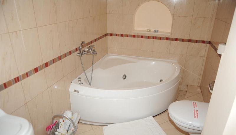 Ira Hotel & Spa