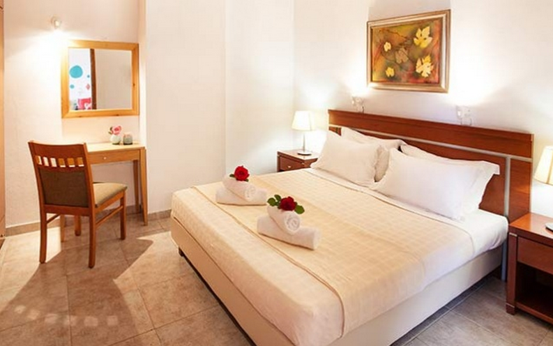 Irida Rooms & Suites