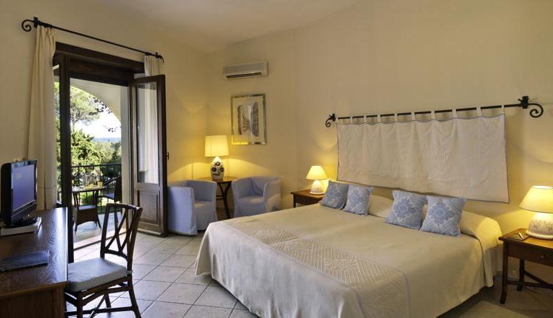 Is Morus Relais