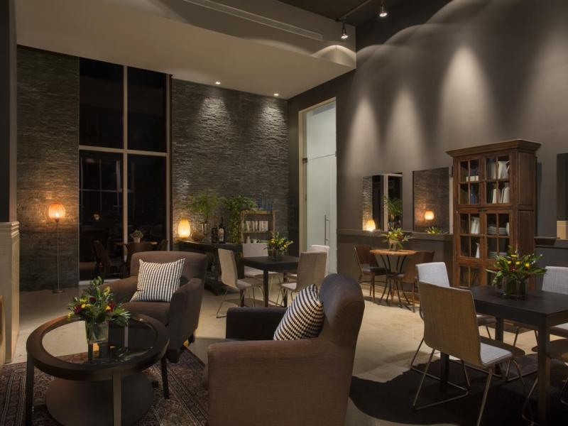 Island Luxurious Suites Hotel