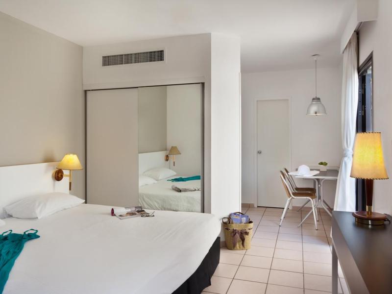 Isrotel Riviera Club