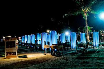 Iyara Beach Hotel & Plaza