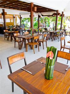 Iyara Beach Hotel & Plaza
