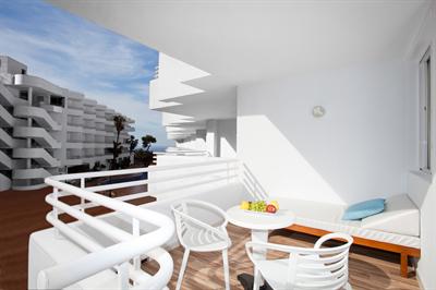 Fergus Style Cala Blanca Suites