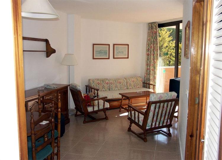 Fergus Style Cala Blanca Suites