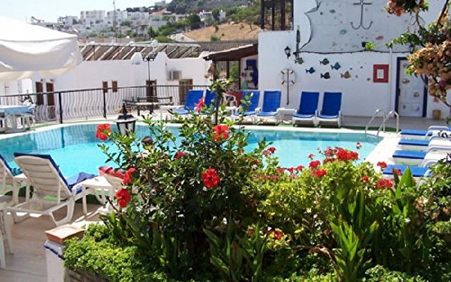 Gloria Tibi Jarra Hotel