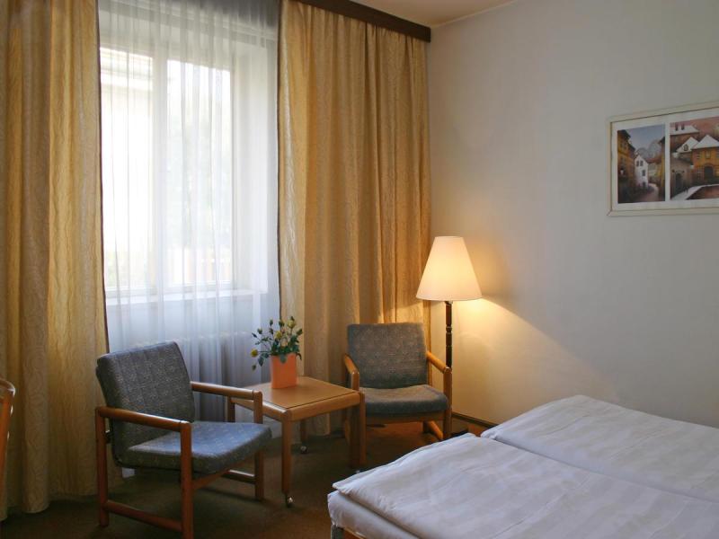 EA Hotel Jasmin