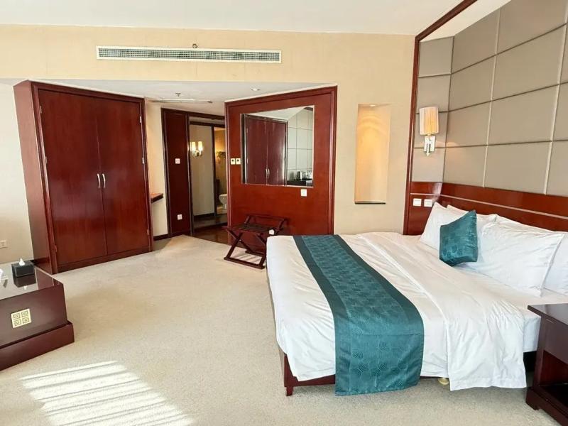 Jinnian Hotel