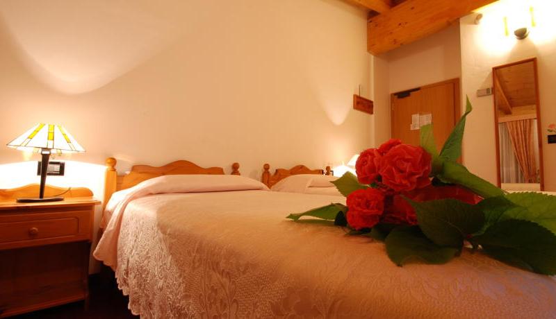 Hotel Job