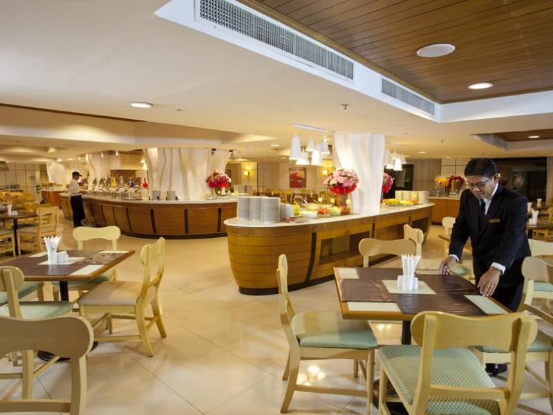 Jomtien Palm Beach Hotel & Resort