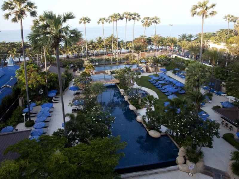 Jomtien Palm Beach Hotel & Resort