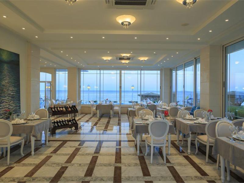Dobedan World Palace Kemer