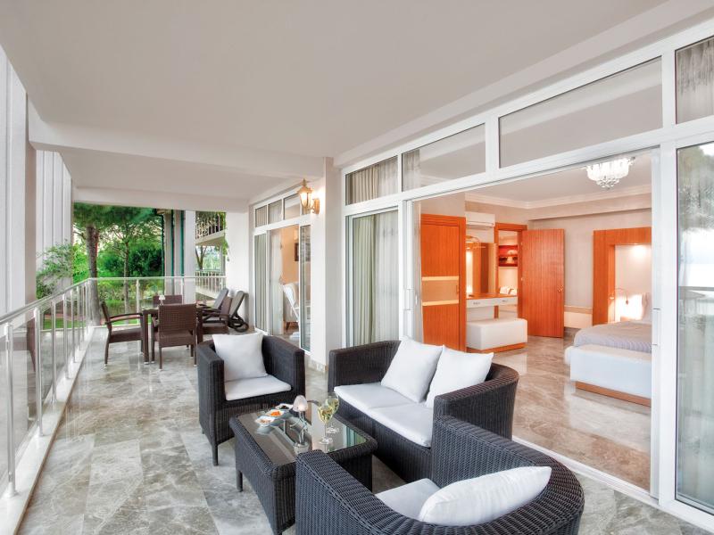 Dobedan World Palace Kemer