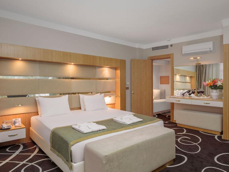 Dobedan World Palace Kemer