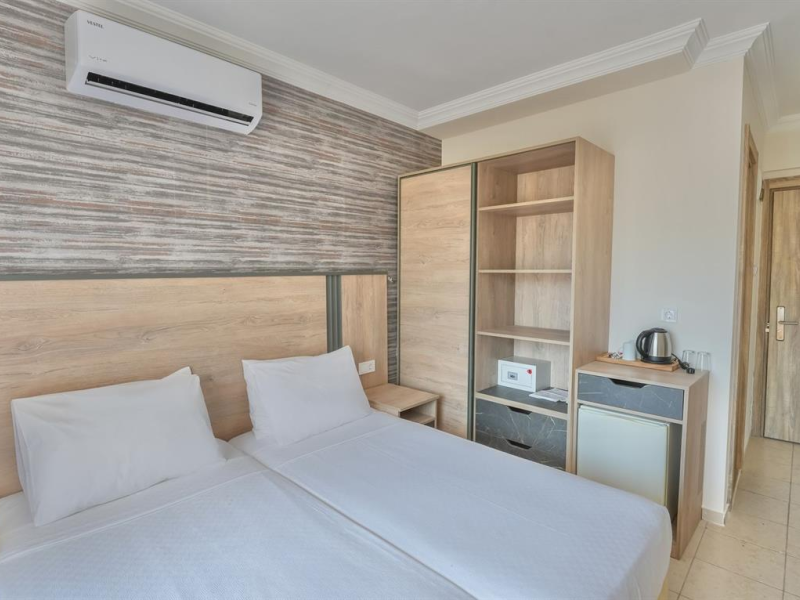 Juniper Hotel