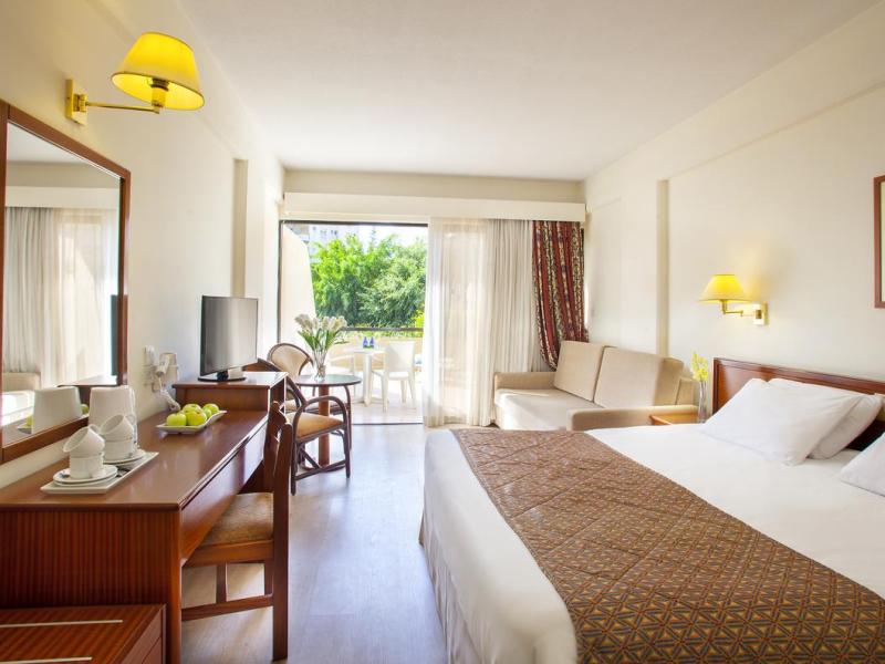 Kapetanios Odyssia Hotel