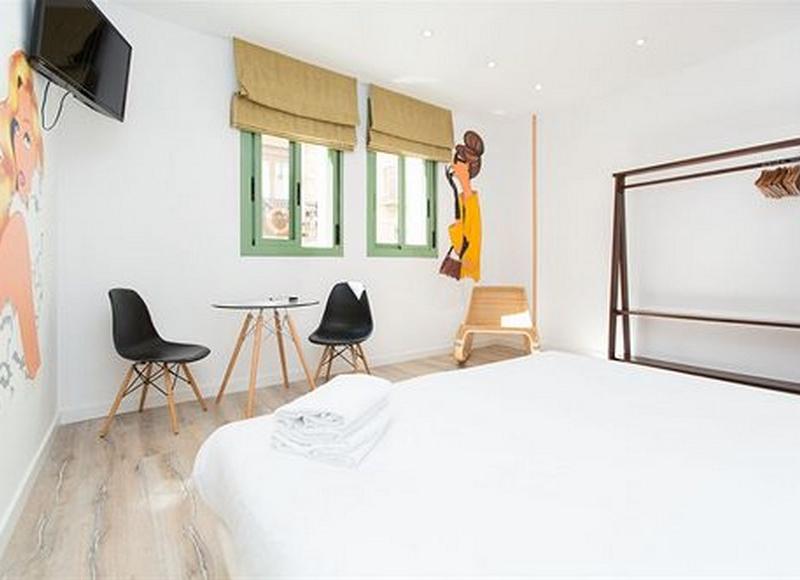 AinB Las Ramblas Colon Apartments