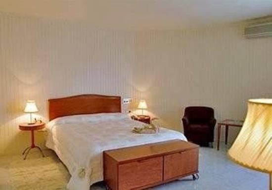 Ampuria Inn