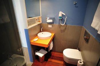 Blu Hotel Kaos