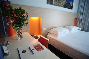 Blu Hotel Kaos
