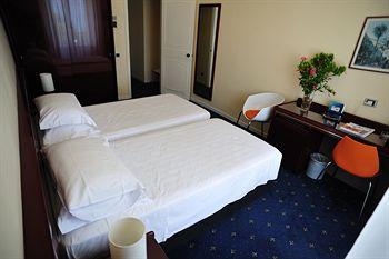 Blu Hotel Kaos