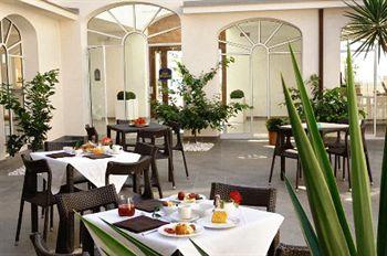 Blu Hotel Kaos