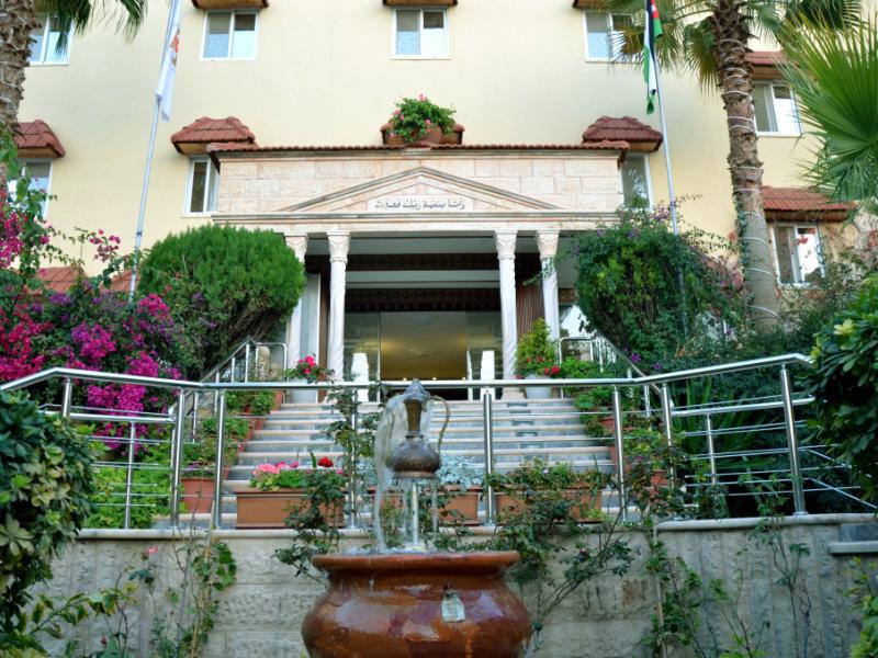 Amra Palace