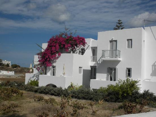 Kapetan Tasos Suites