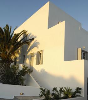 Kapetan Tasos Suites