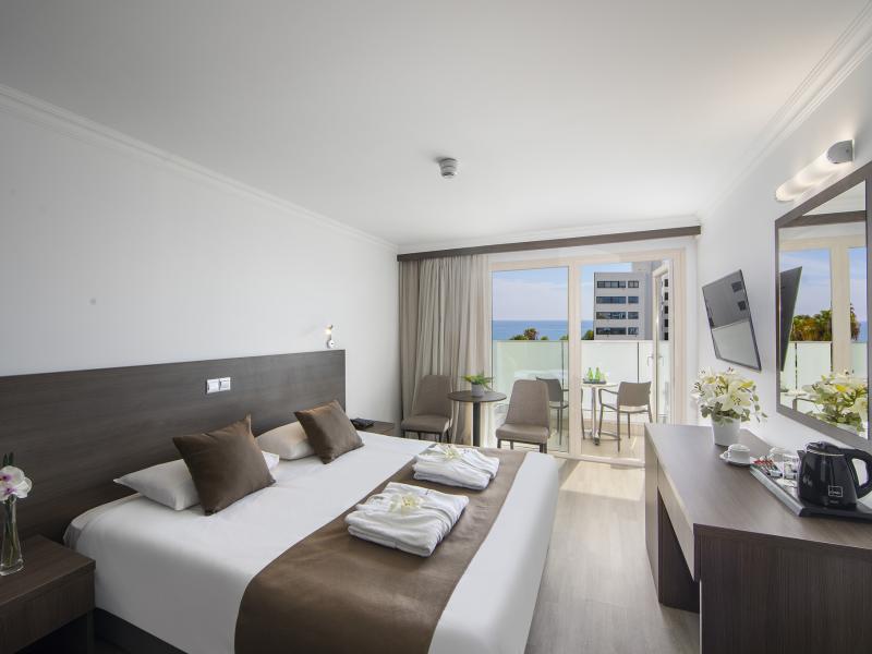 Kapetanios Limassol Hotel